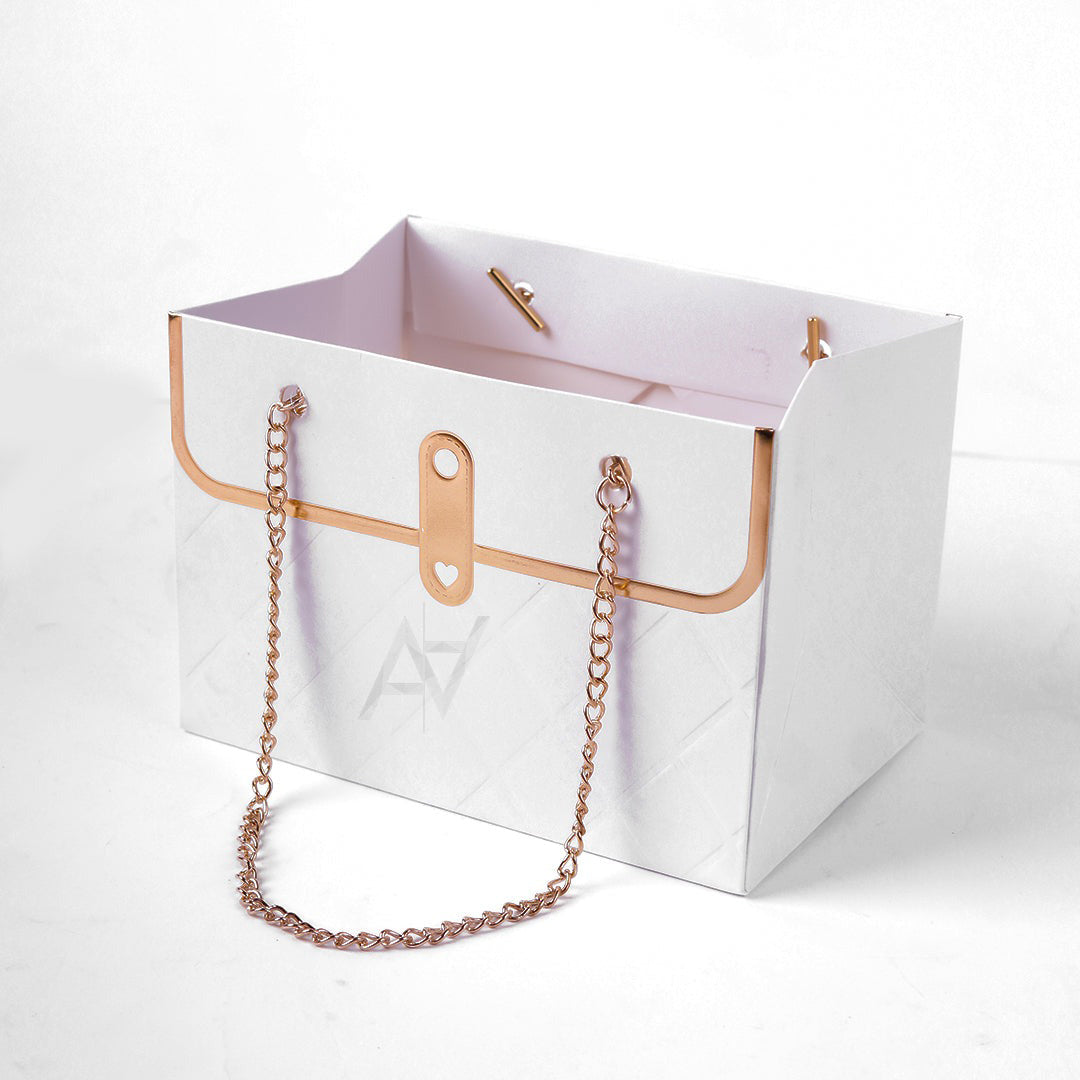 Quilted Flower Gift Boxes with Golden Chains 1 Pcs