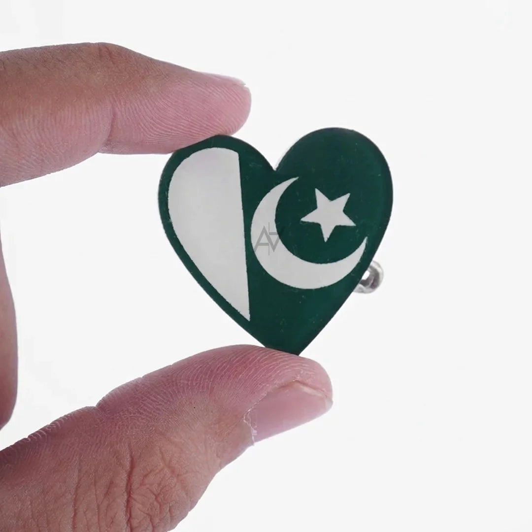 Heart Shape Pakistan Flag Badges