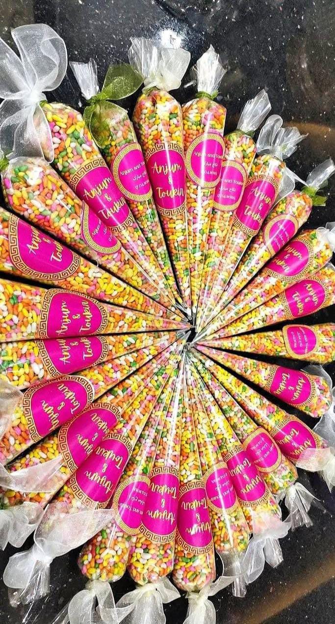Transparent Cone Treat Bags – Pack of 100 (with Gold Ties)